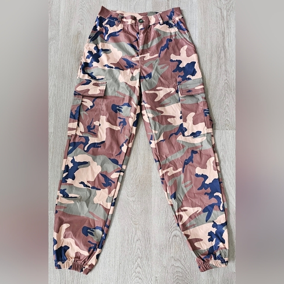 XSmall Camo Cargo Joggers - Picture 1 of 5
